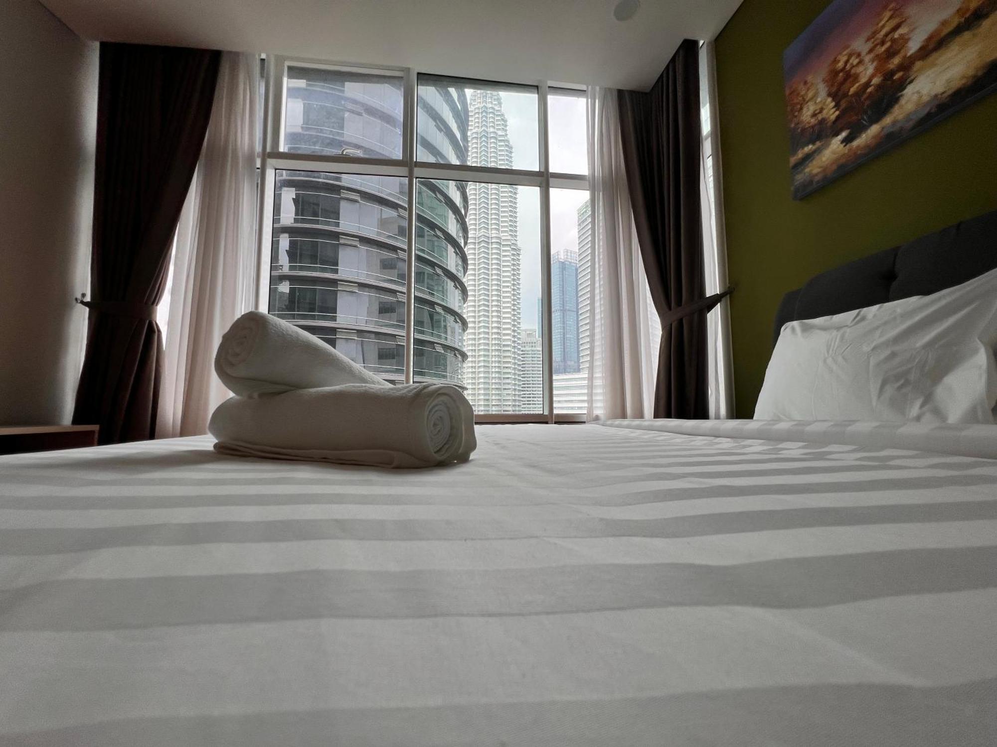 Sky Suites At Klcc By Mitstay Kuala Lumpur Bagian luar foto