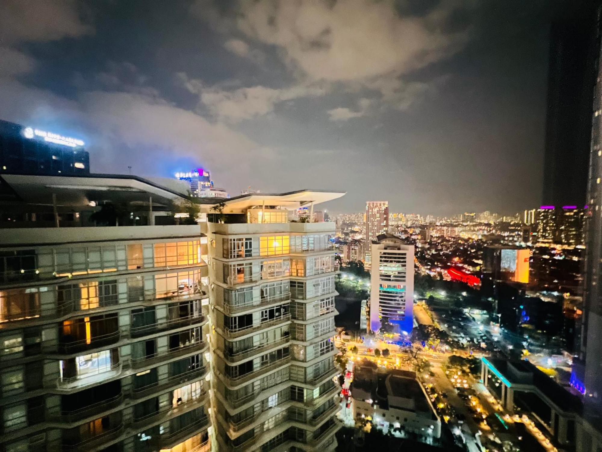 Sky Suites At Klcc By Mitstay Kuala Lumpur Bagian luar foto